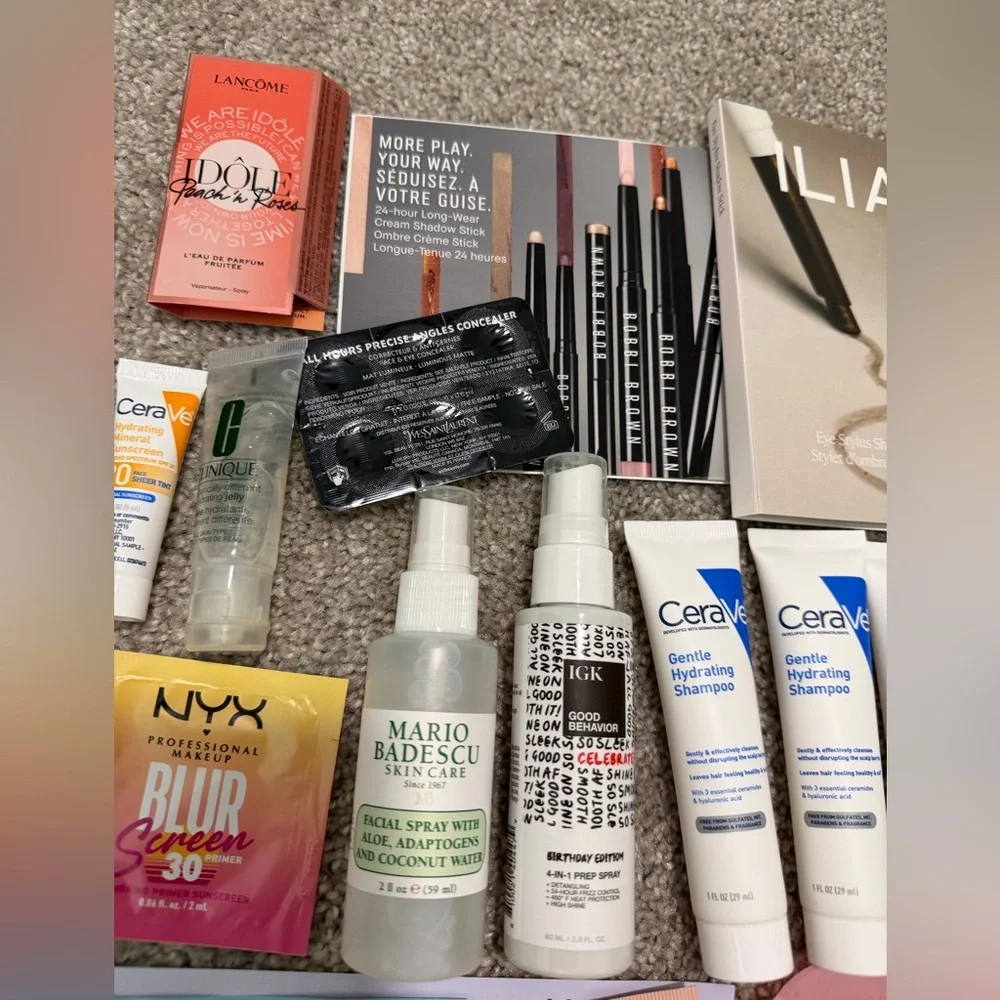 MAKEUP SAMPLE LOT BUNDLE 30+ PIECES - Picture 3 of 7